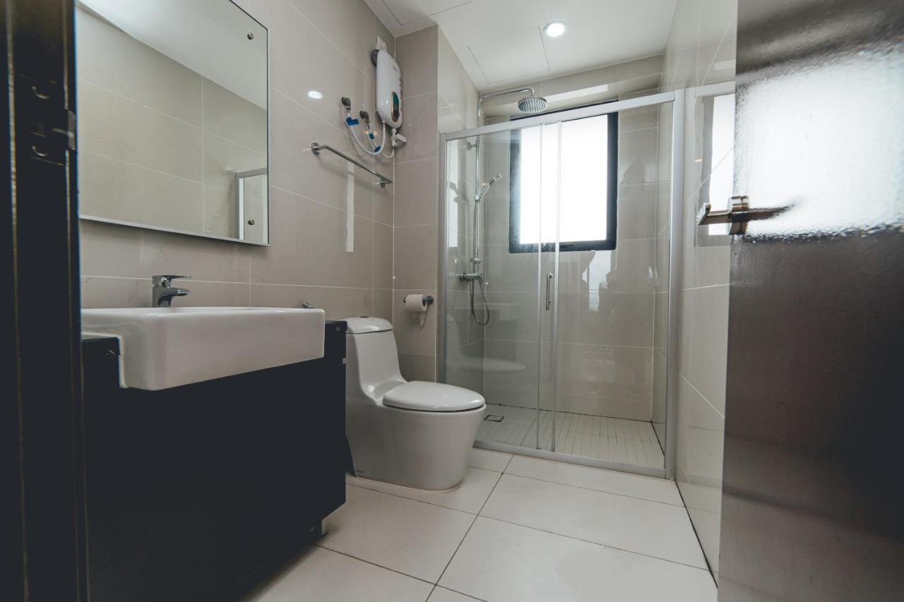 Tranquil Sea View Danga Bay 3br 6pax By Our Apartemen